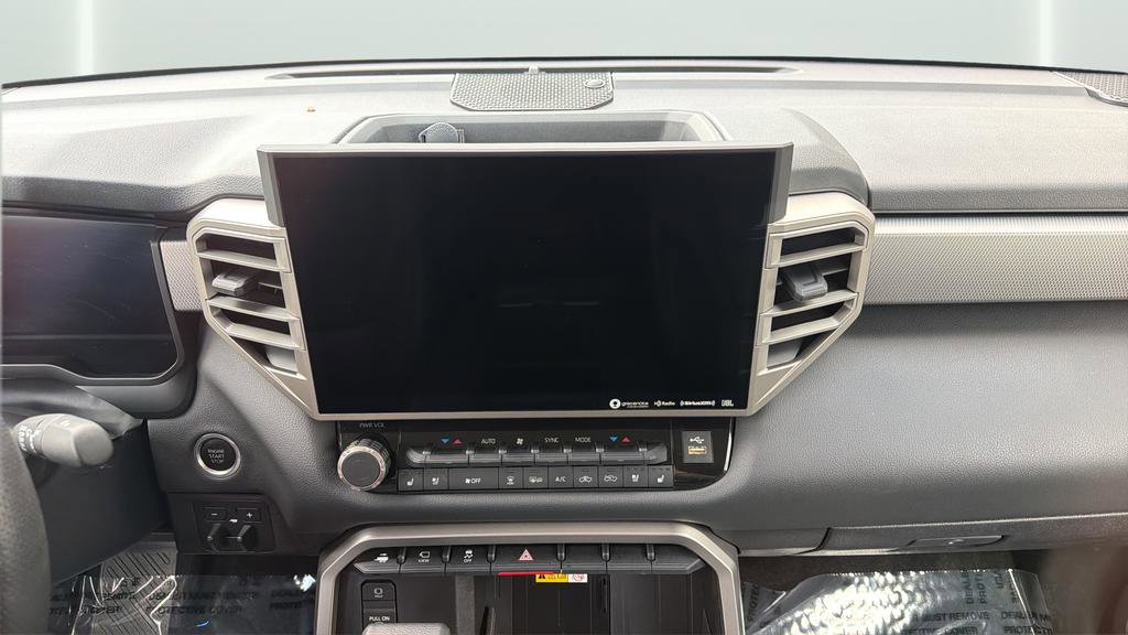 Used 2024 Toyota Tundra Limited AWD/4WD image 18