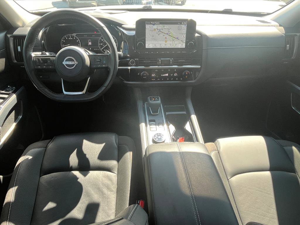 Used 2024 Nissan Pathfinder SL w/ Cargo Package image 6