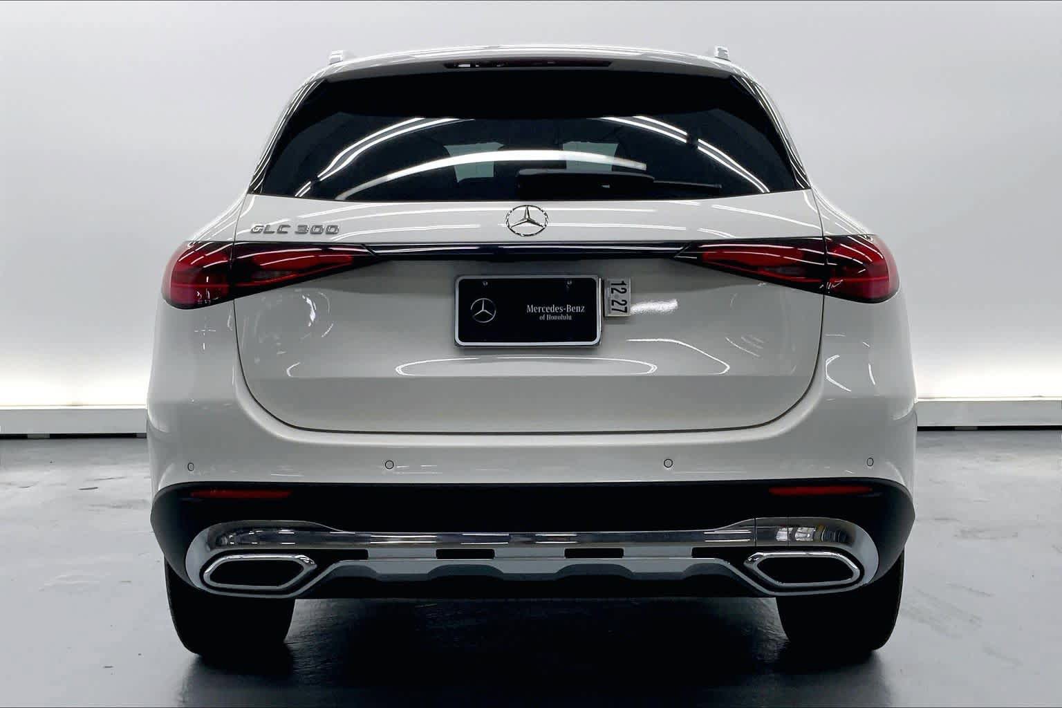 Used 2026 Mercedes-Benz GLC 300 image 3