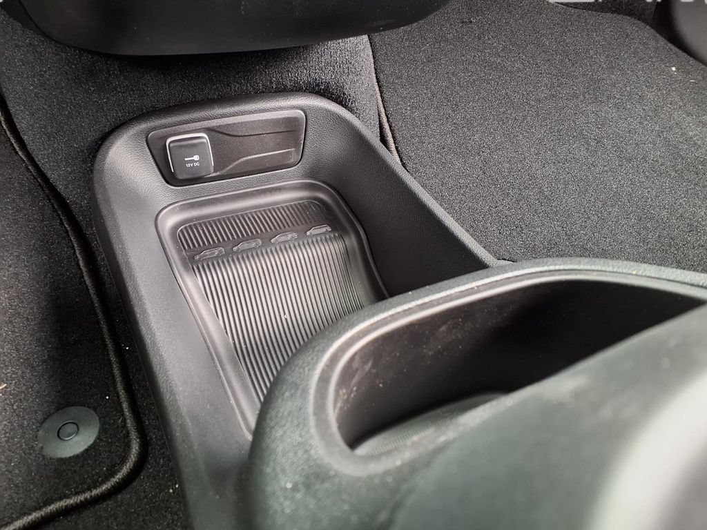 New 2026 Chrysler Pacifica Select w/ S Appearance Package FWD image 11