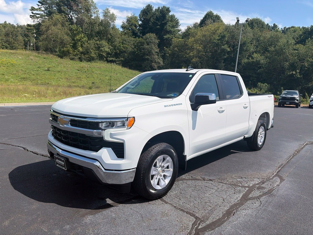 Used 2026 Chevrolet Silverado 1500 LT AWD/4WD image 4
