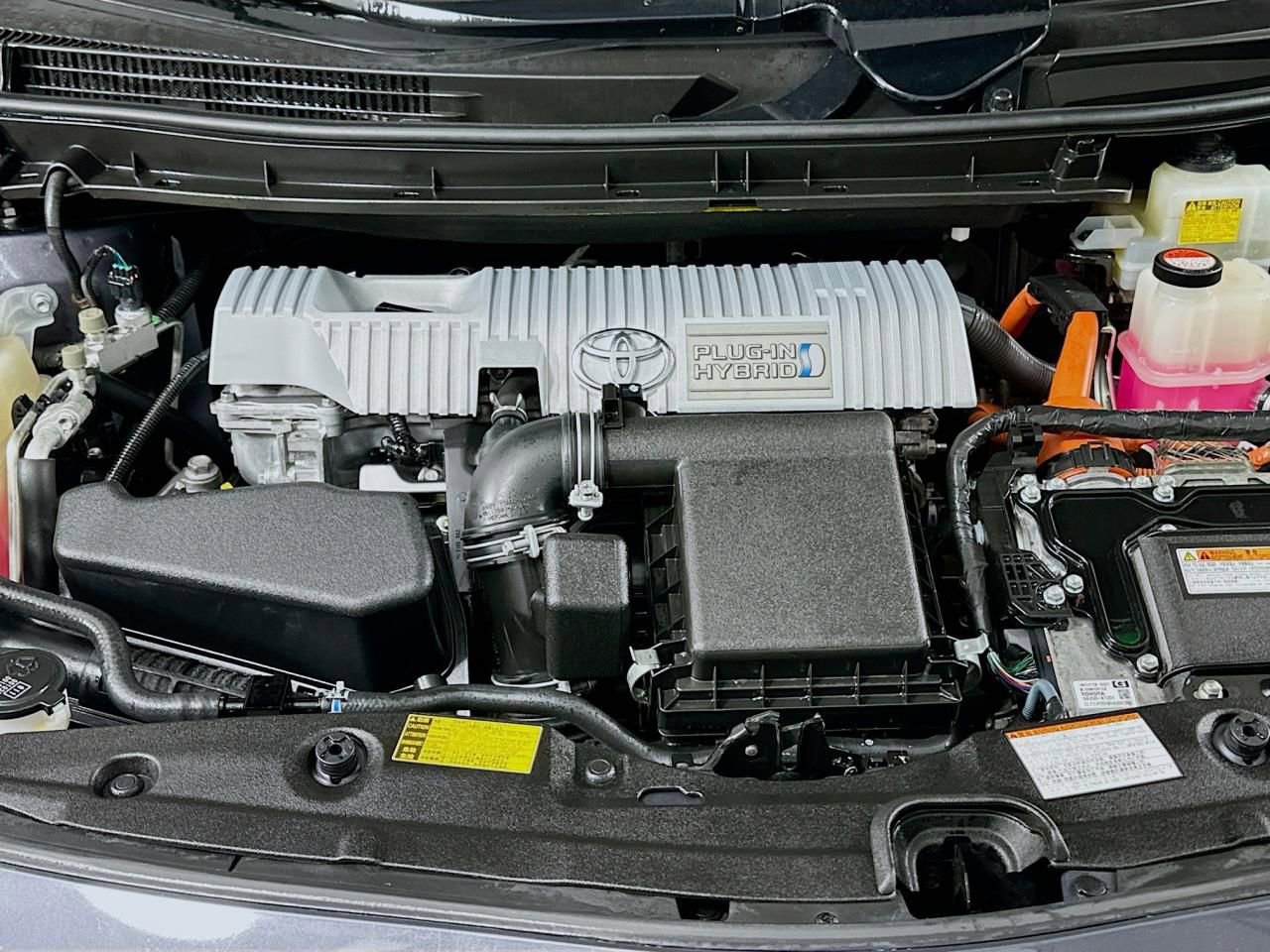 Used 2015 Toyota Prius Prime Plug-In Hybrid image 43