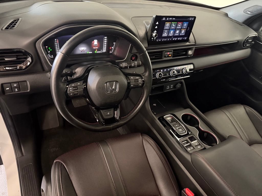 Used 2025 Honda Pilot Black Edition image 9