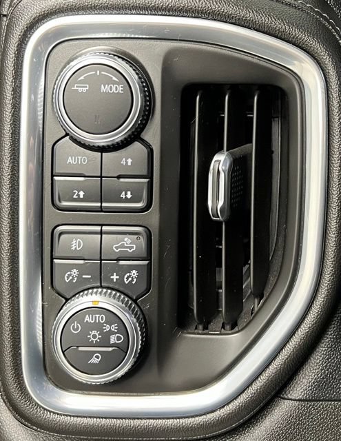 Used 2021 GMC Sierra 3500 Denali w/ Denali Black Diamond Edition AWD/4WD image 30