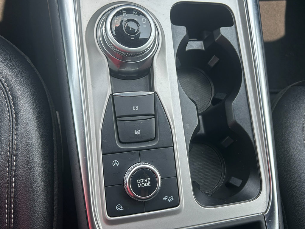 Used 2023 Ford Explorer Limited image 12