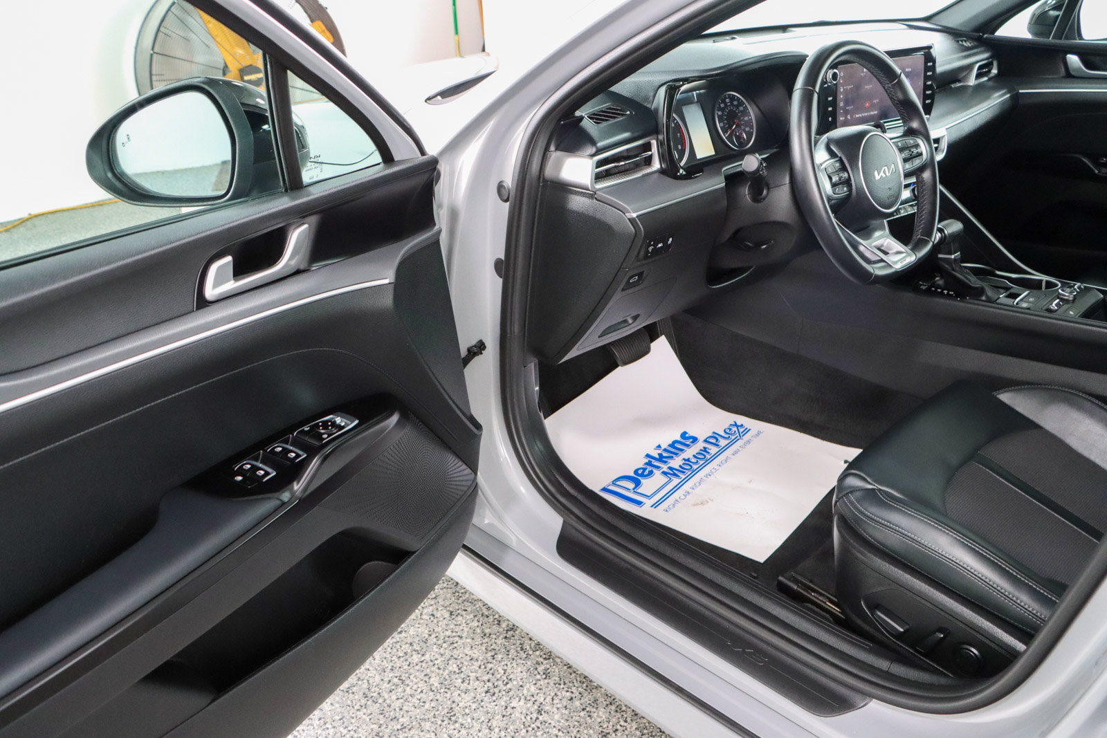 Used 2024 Kia K5 GT-Line FWD image 3