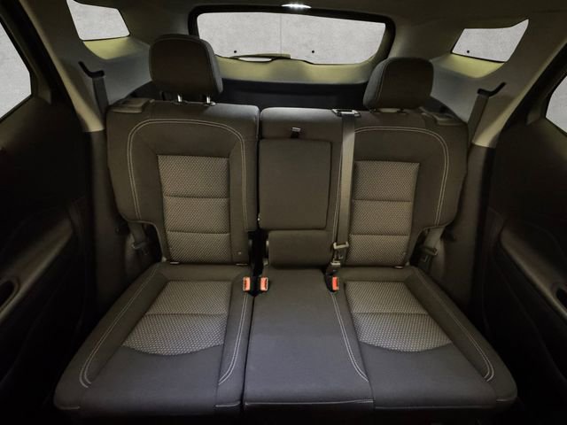 Used 2024 GMC Terrain SLE w/ Driver Convenience Package image 22