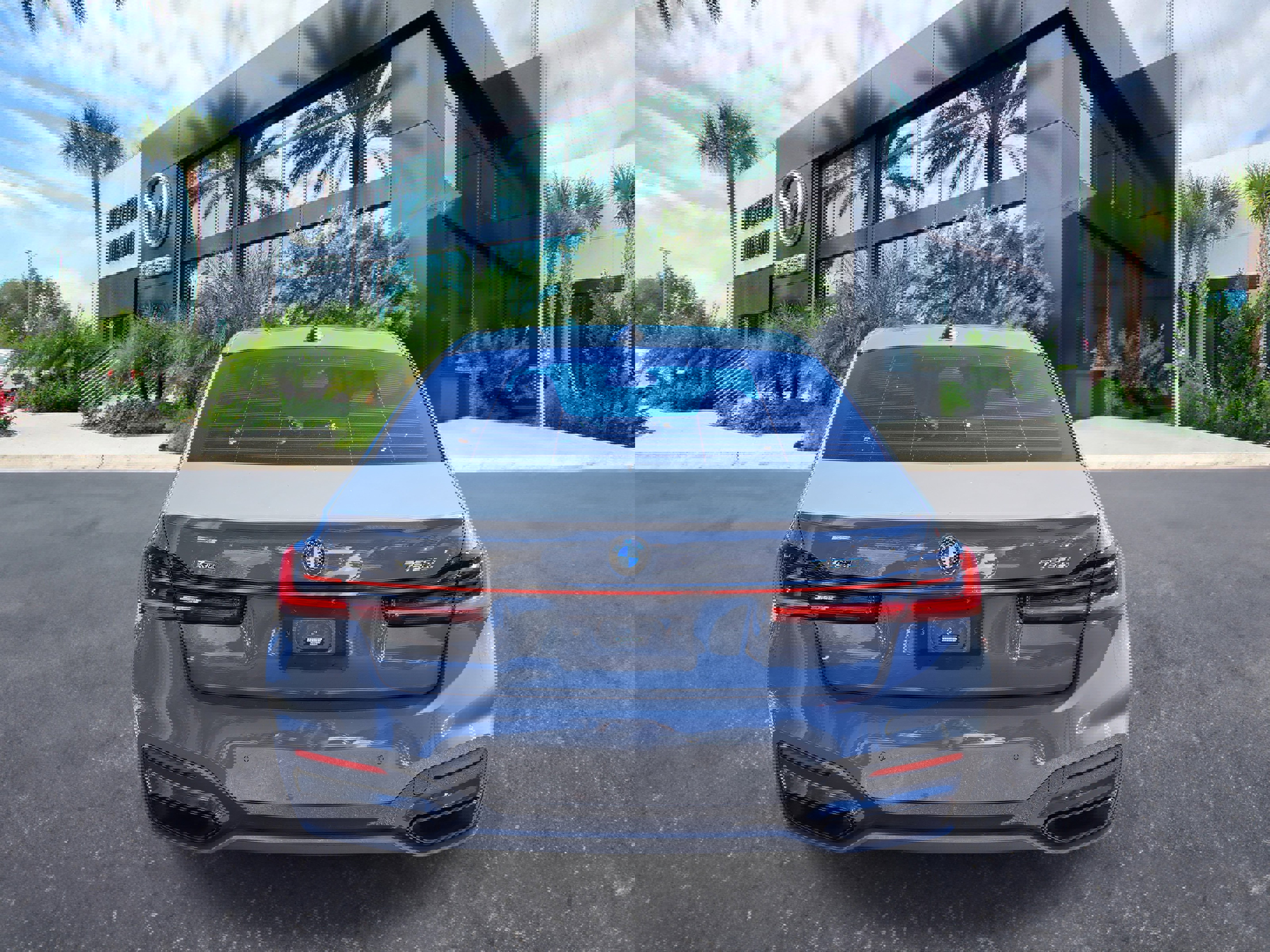 Used 2022 BMW 750i xDrive w/ Executive Package image 4