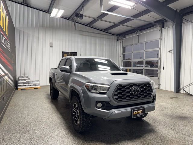 Used 2020 Toyota Tacoma TRD Sport AWD/4WD image 15