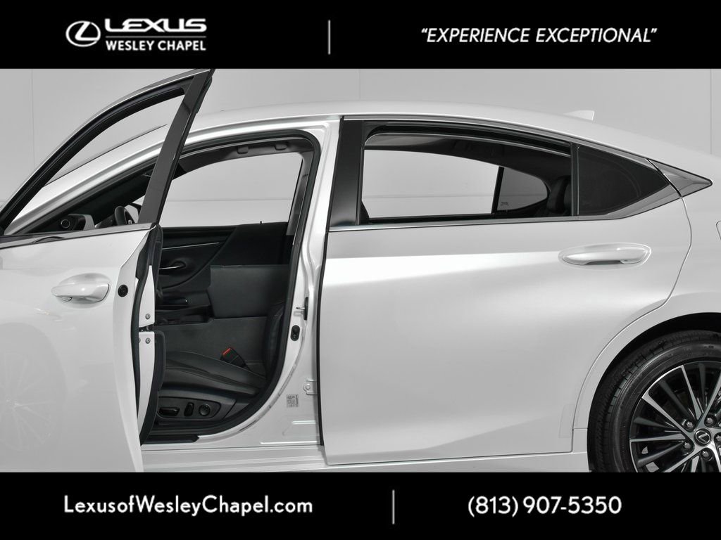 Used 2024 Lexus ES 250 250 w/ Premium Package image 19