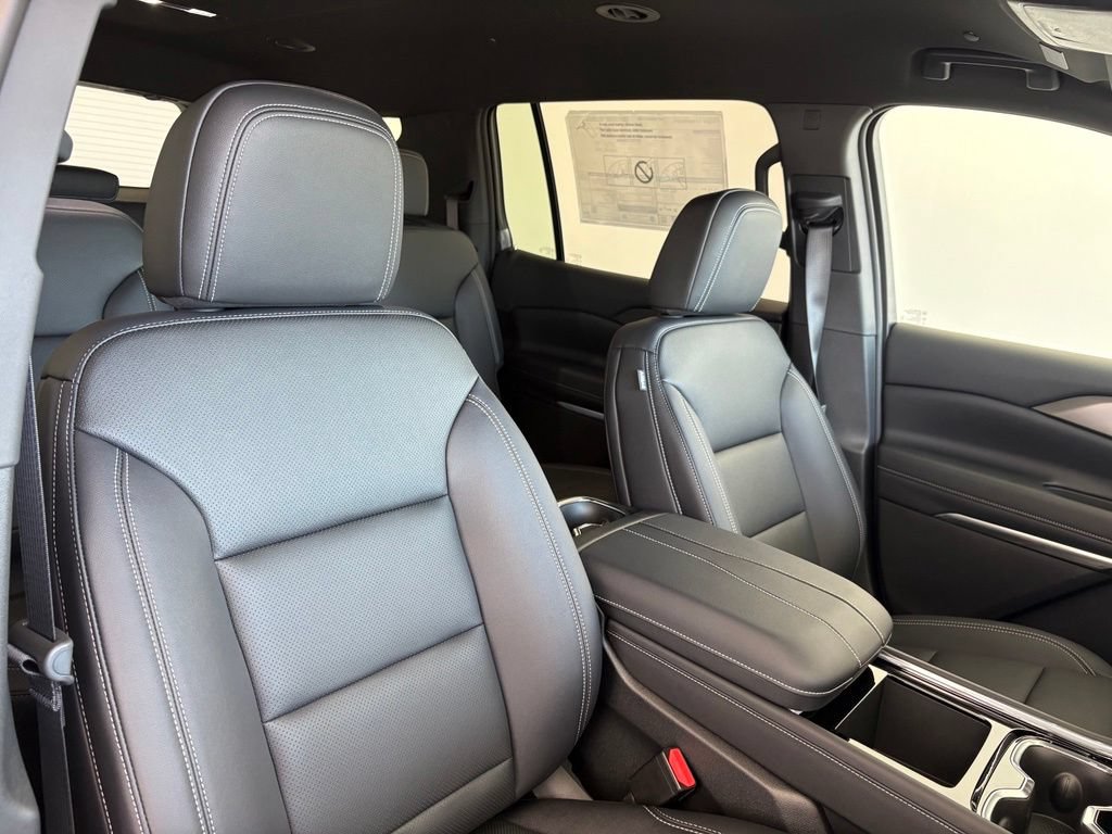 New 2026 Chevrolet Traverse LT w/ Midnight/Sport Edition FWD image 38