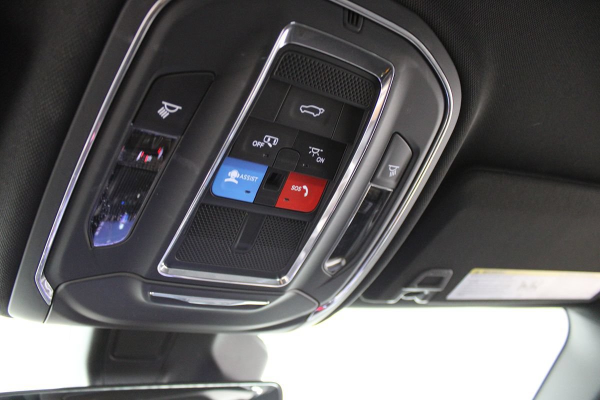 Used 2023 Jeep Grand Cherokee Trailhawk AWD/4WD image 24