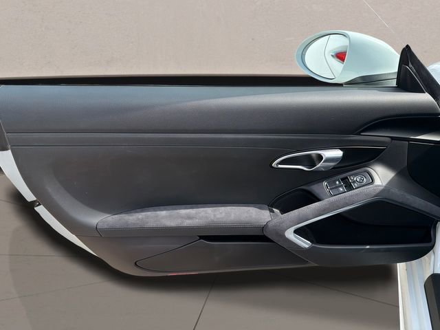 Used 2018 Porsche 718 Boxster GTS RWD image 19