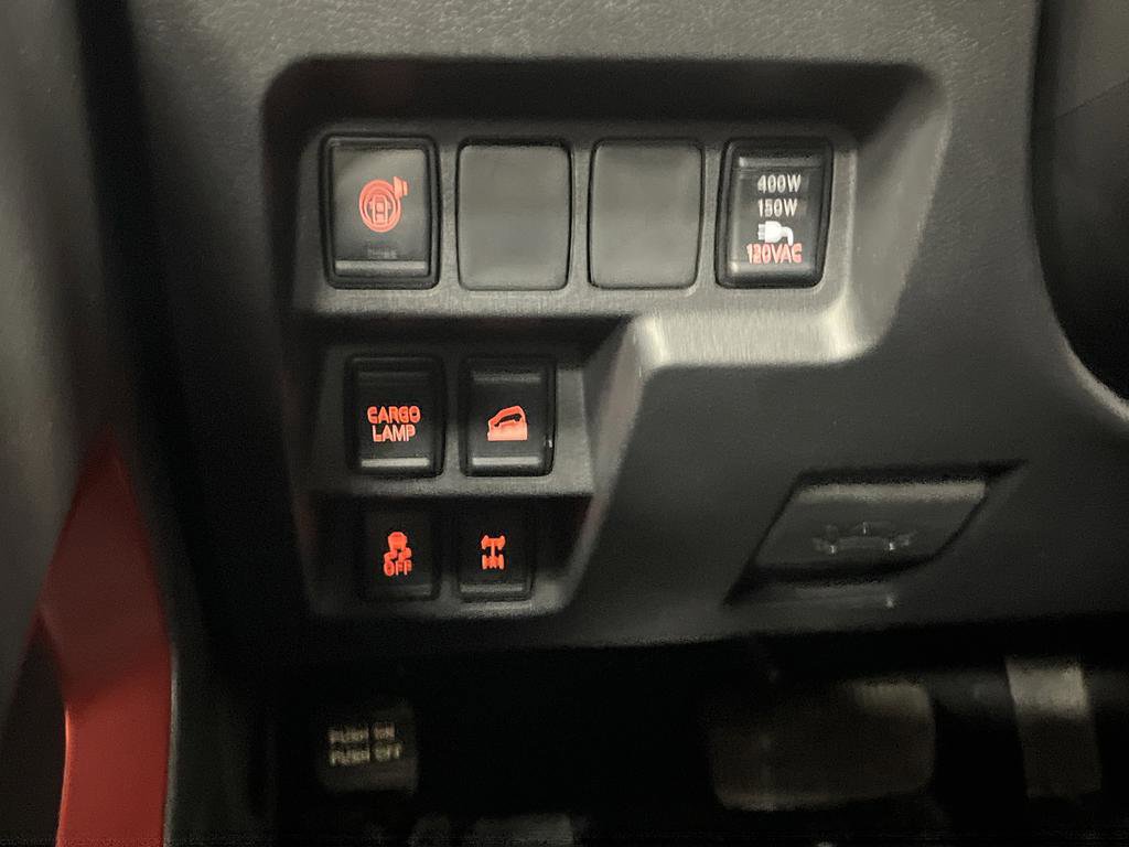 Used 2023 Nissan Frontier PRO-4X image 26