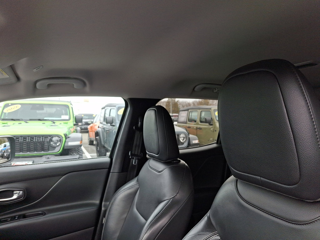 Used 2022 Jeep Renegade Limited image 24