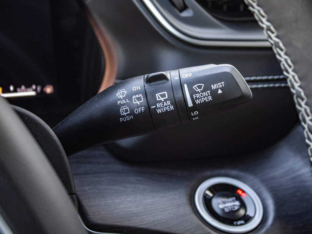 Used 2024 Jeep Grand Cherokee Limited image 29