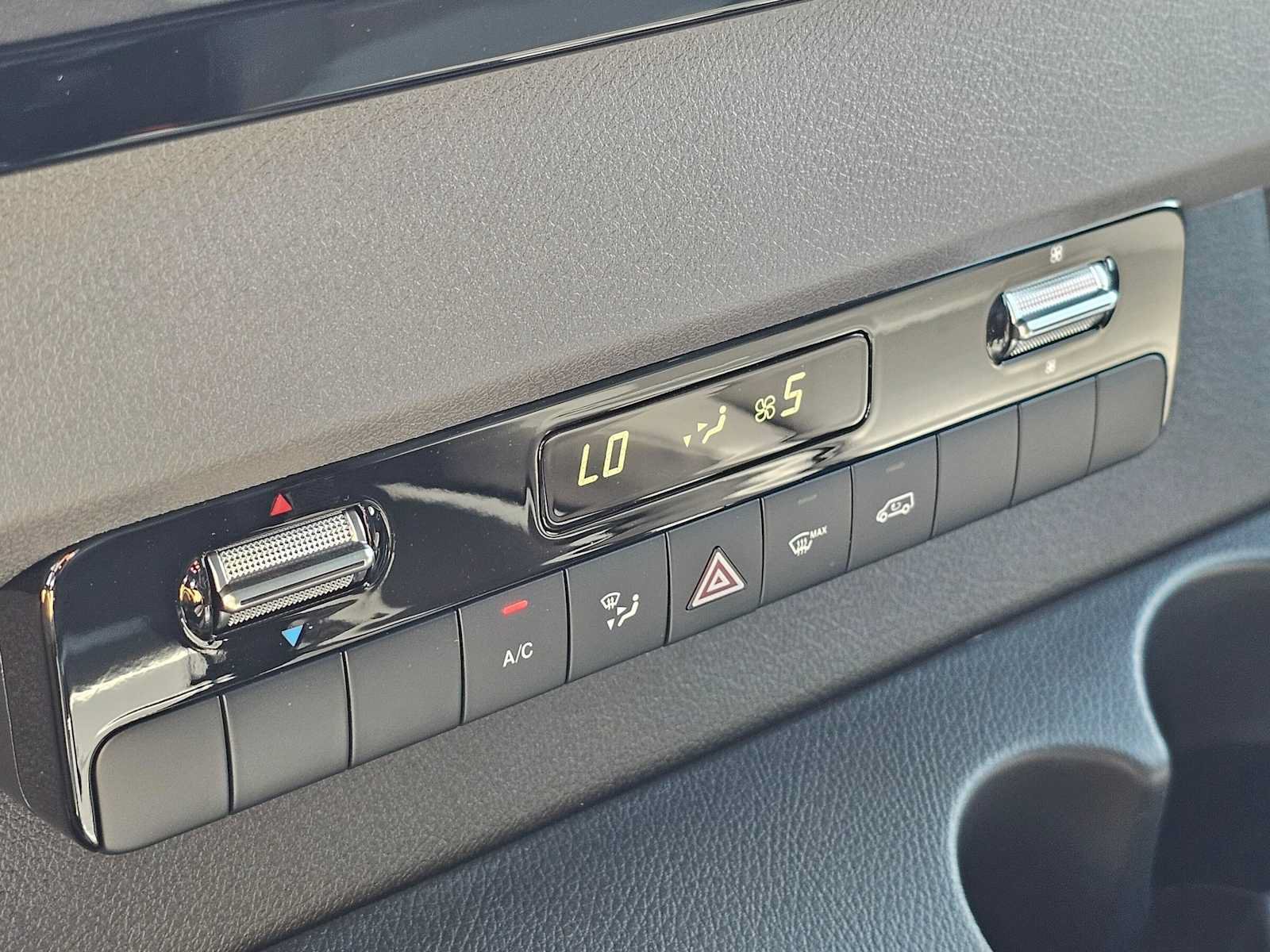 New 2026 Mercedes-Benz Sprinter 2500 image 28