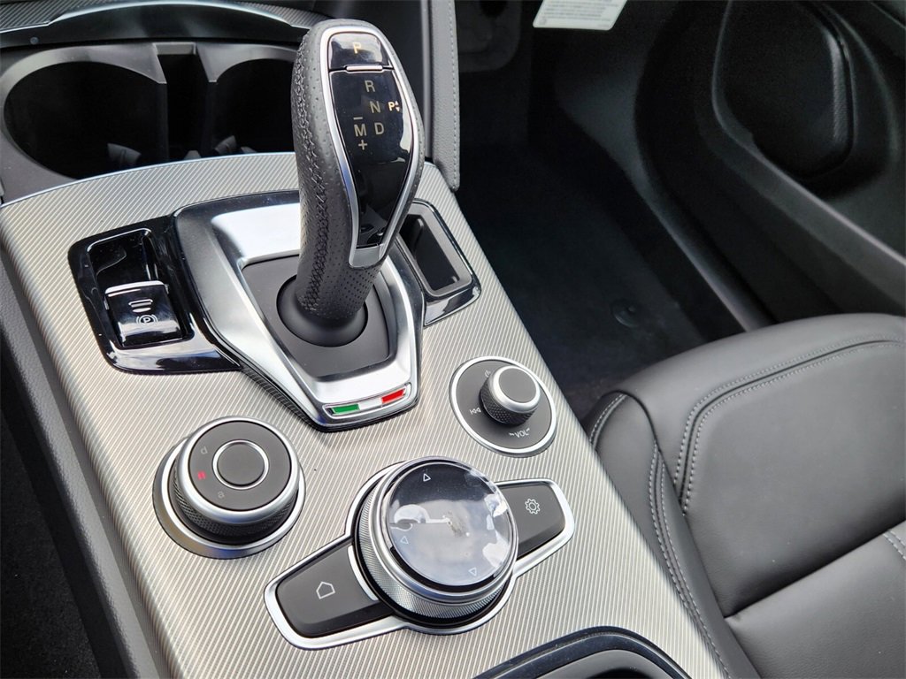 New 2025 Alfa Romeo Stelvio Sprint w/ Convenience Package image 12