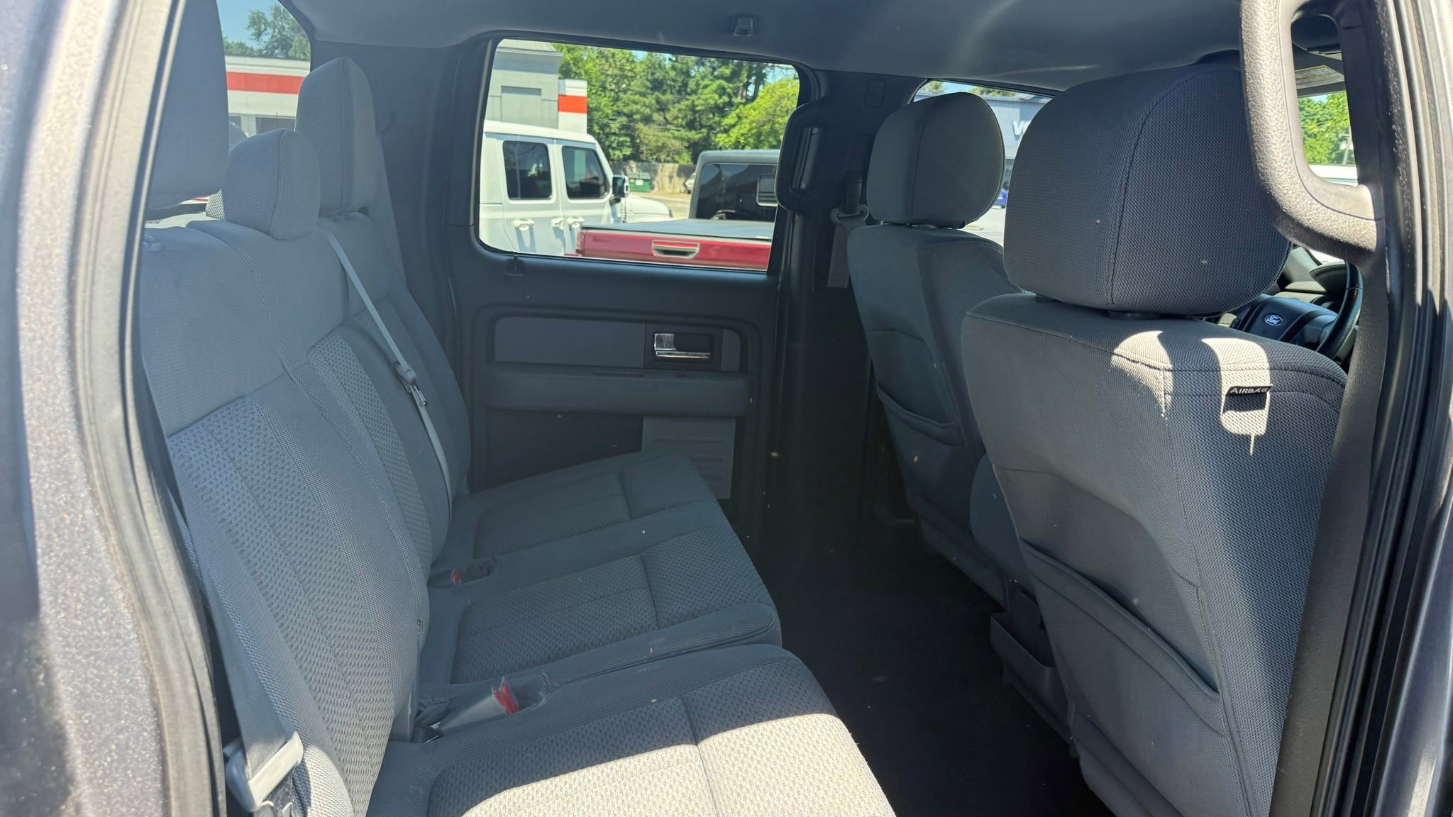 Used 2014 Ford F150 XLT w/ XLT Chrome Package AWD/4WD image 26