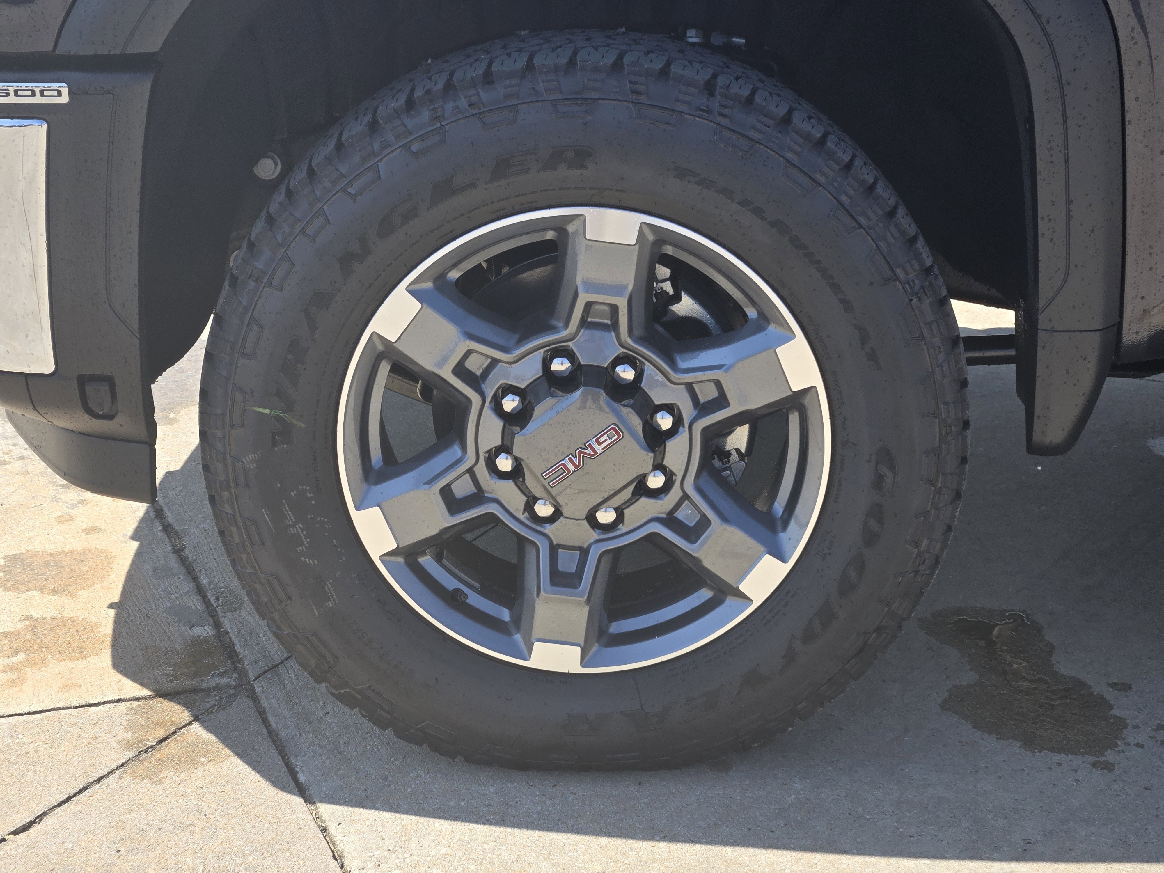 New 2025 GMC Sierra 2500 SLT w/ Texas SLT Premium Package image 8