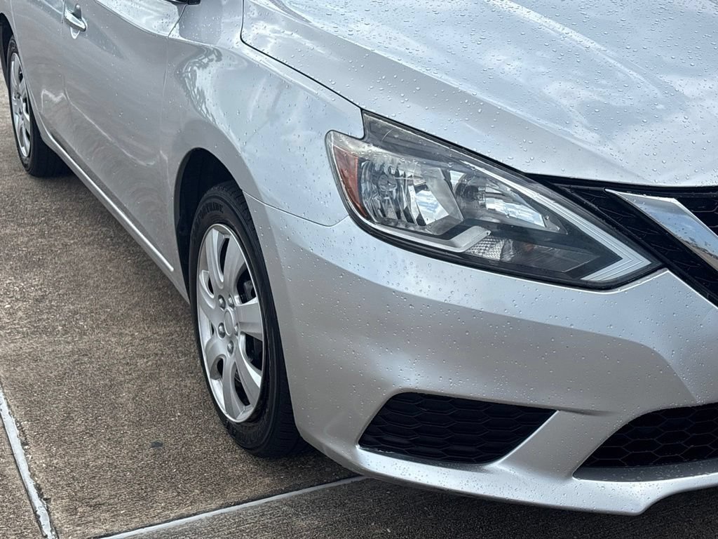 Used 2018 Nissan Sentra S FWD image 5