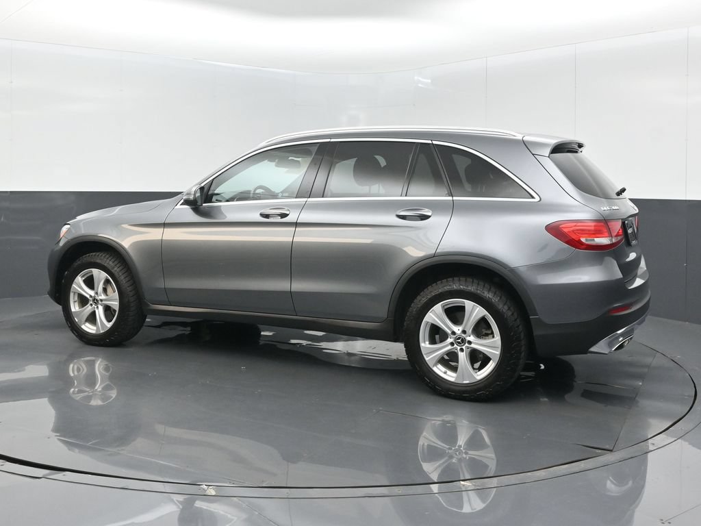 Used 2017 Mercedes-Benz GLC 300 4MATIC image 4