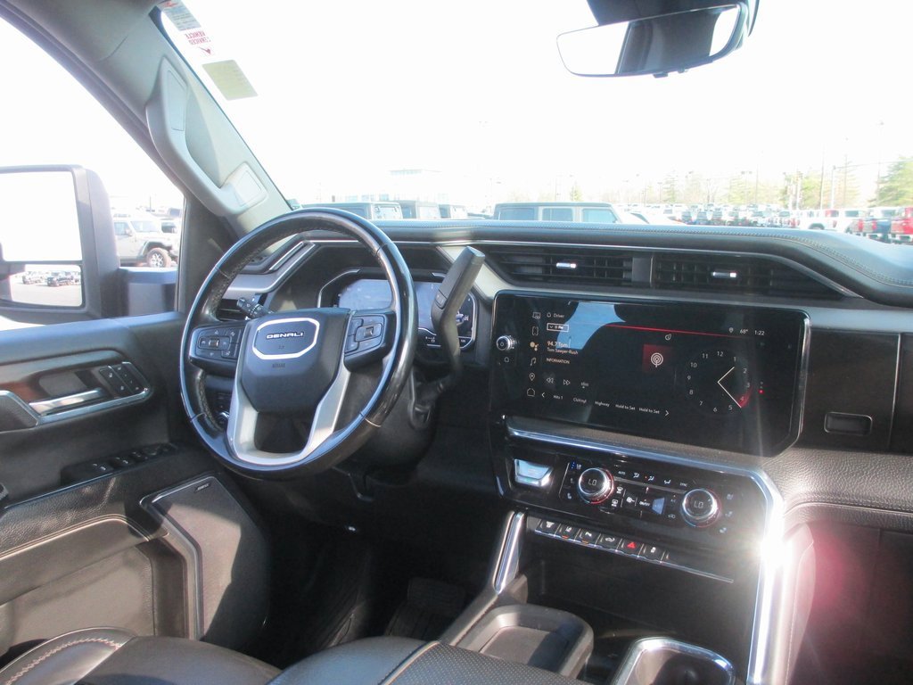 Used 2024 GMC Sierra 3500 Denali w/ Denali Reserve Package image 26