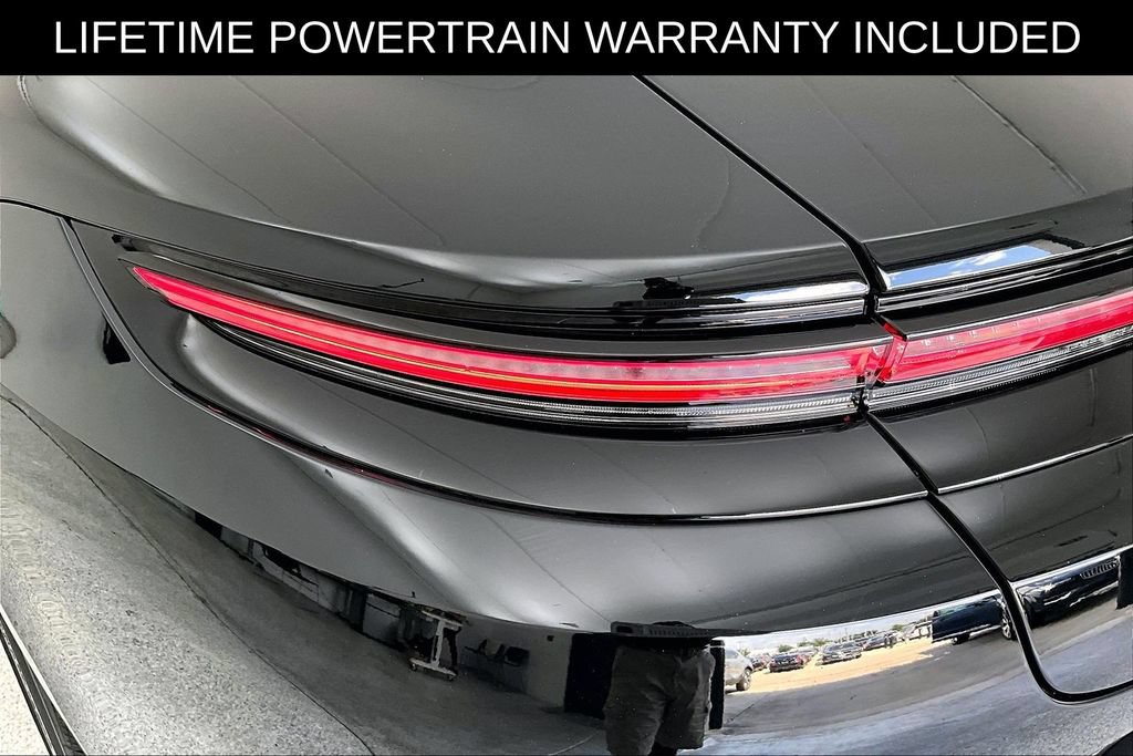 Used 2025 Porsche Panamera 4 w/ Premium Package AWD/4WD image 39