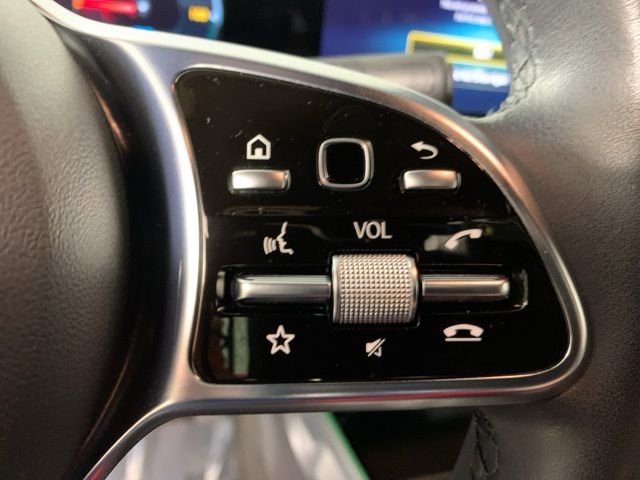 Used 2023 Mercedes-Benz EQB 300 4MATIC image 23