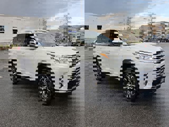 Used 2019 Toyota Highlander Plus image 10