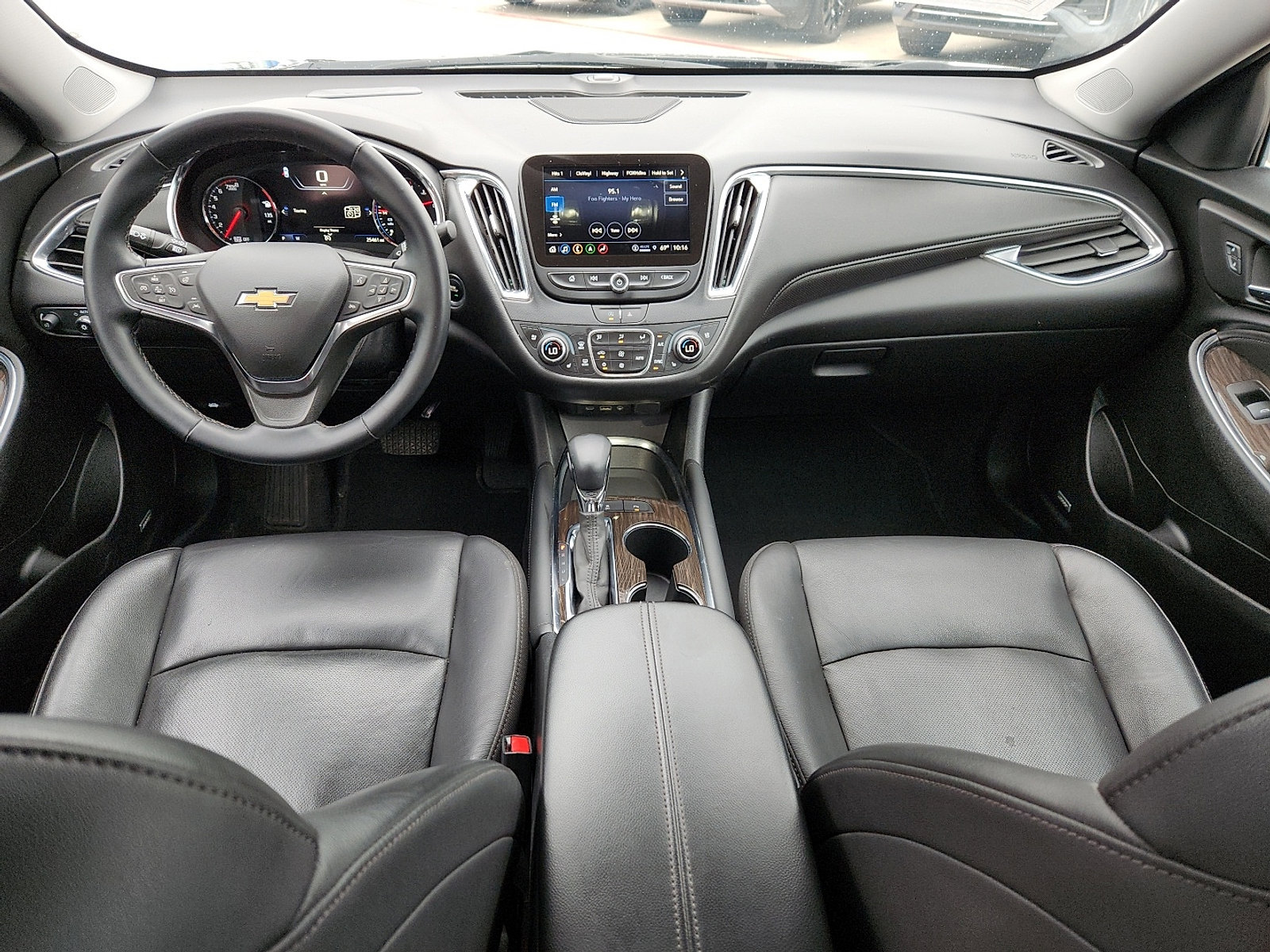 Used 2024 Chevrolet Malibu LT image 11