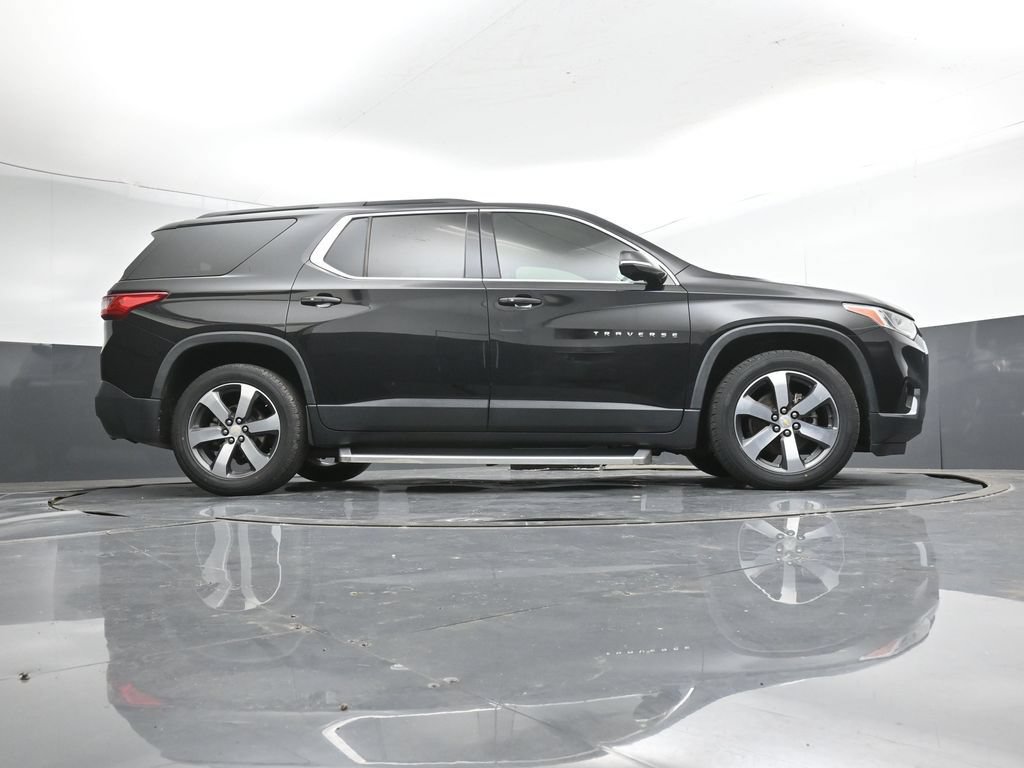 Used 2020 Chevrolet Traverse LT w/ LT Premium Package FWD image 47