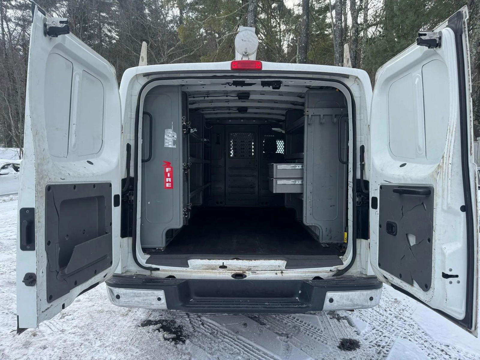 Used 2015 Nissan NV 2500 SV w/ Technology Package image 18