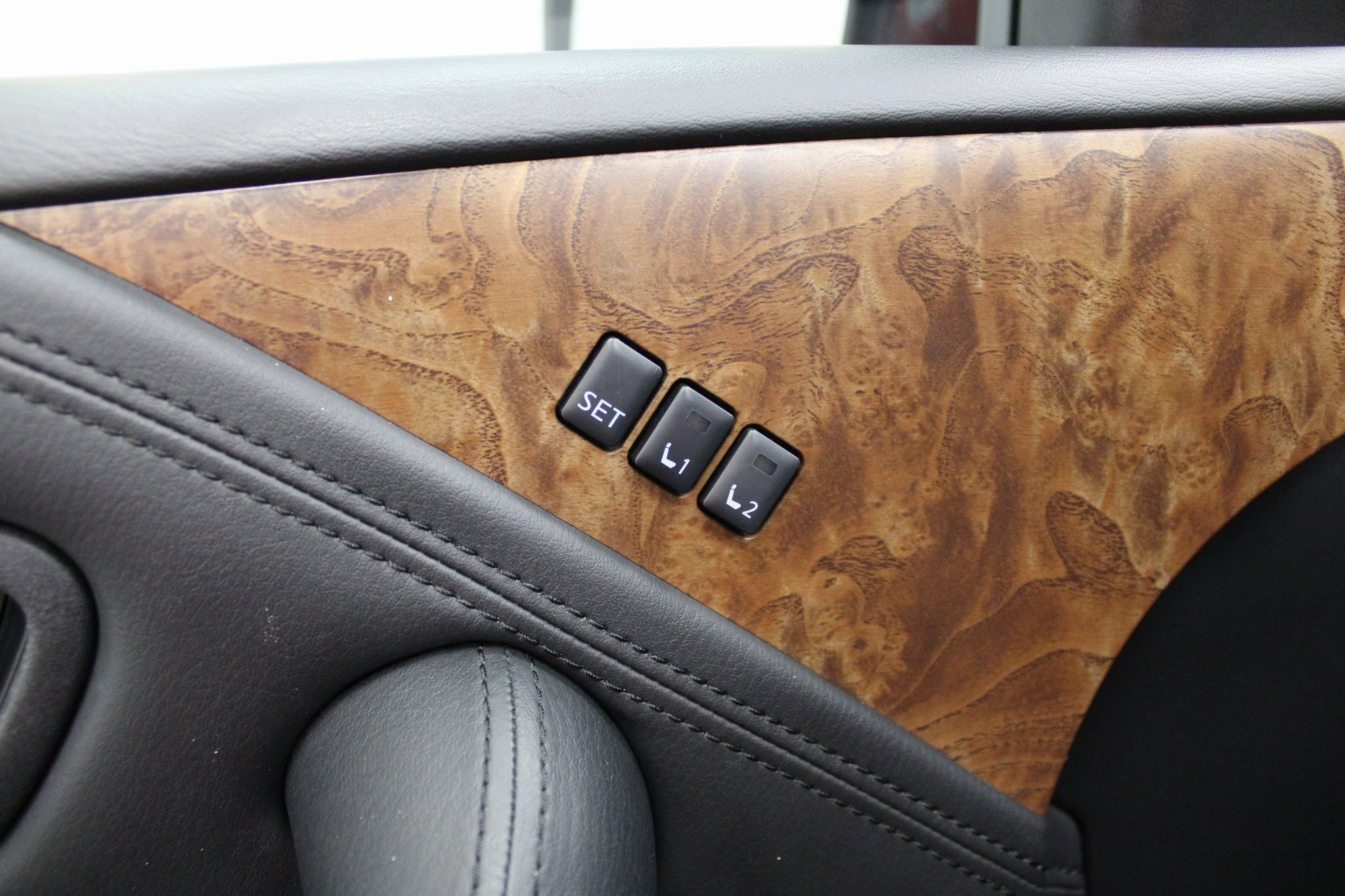 Used 2024 Nissan Armada SL image 14