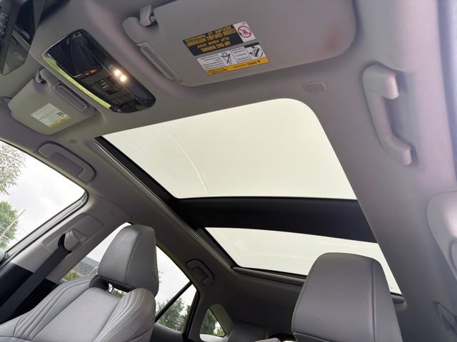 Used 2023 Toyota Venza Limited AWD/4WD image 14