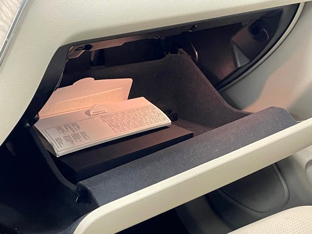 Used 2022 Volvo XC60 T8 Inscription image 39