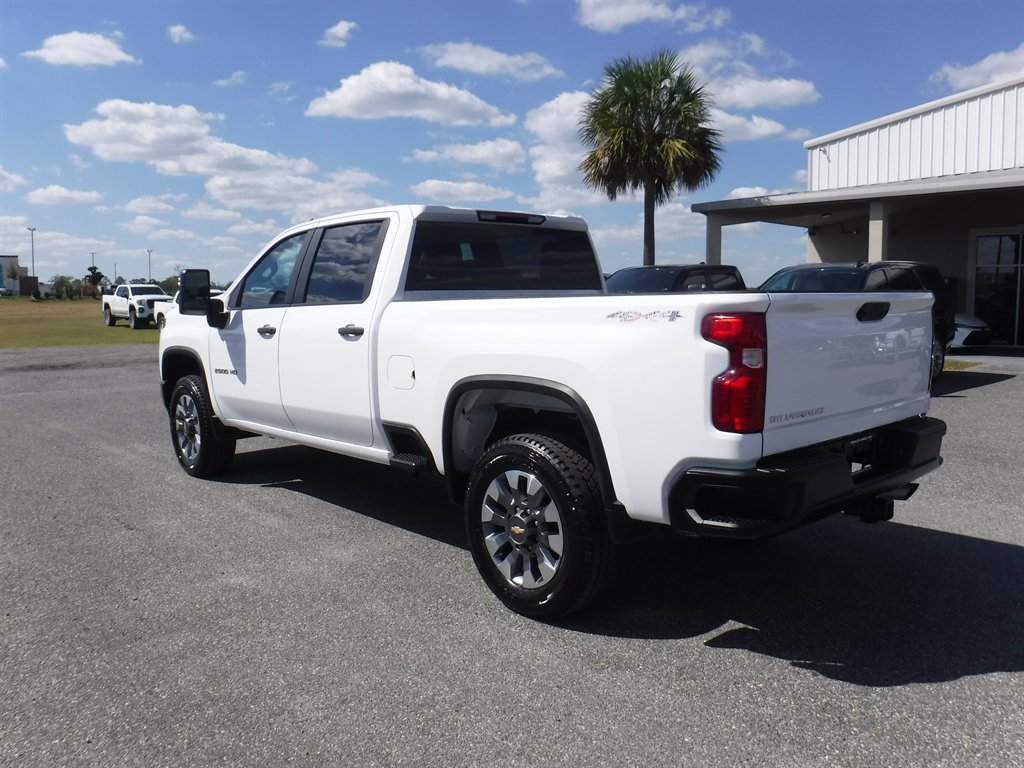 Used 2023 Chevrolet Silverado 2500 Custom w/ Custom Convenience Package image 9