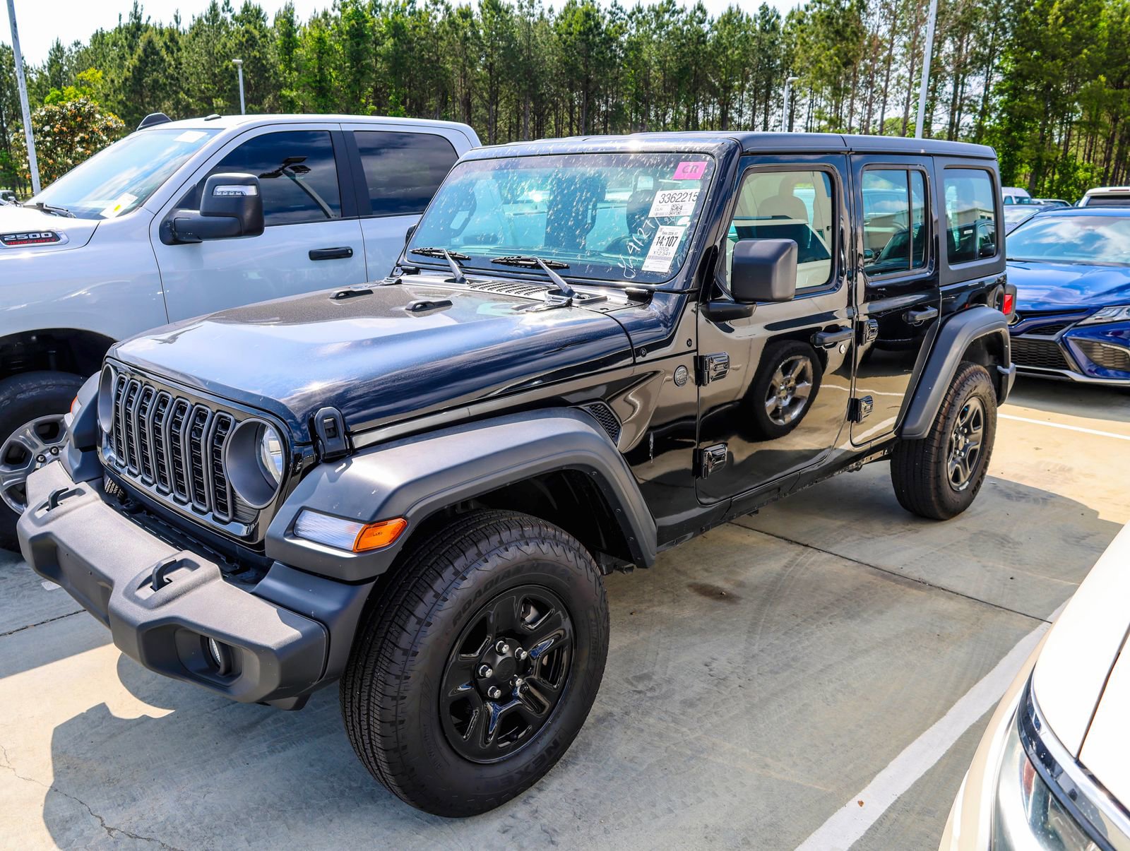 Used 2025 Jeep Wrangler Unlimited Sport AWD/4WD image 1