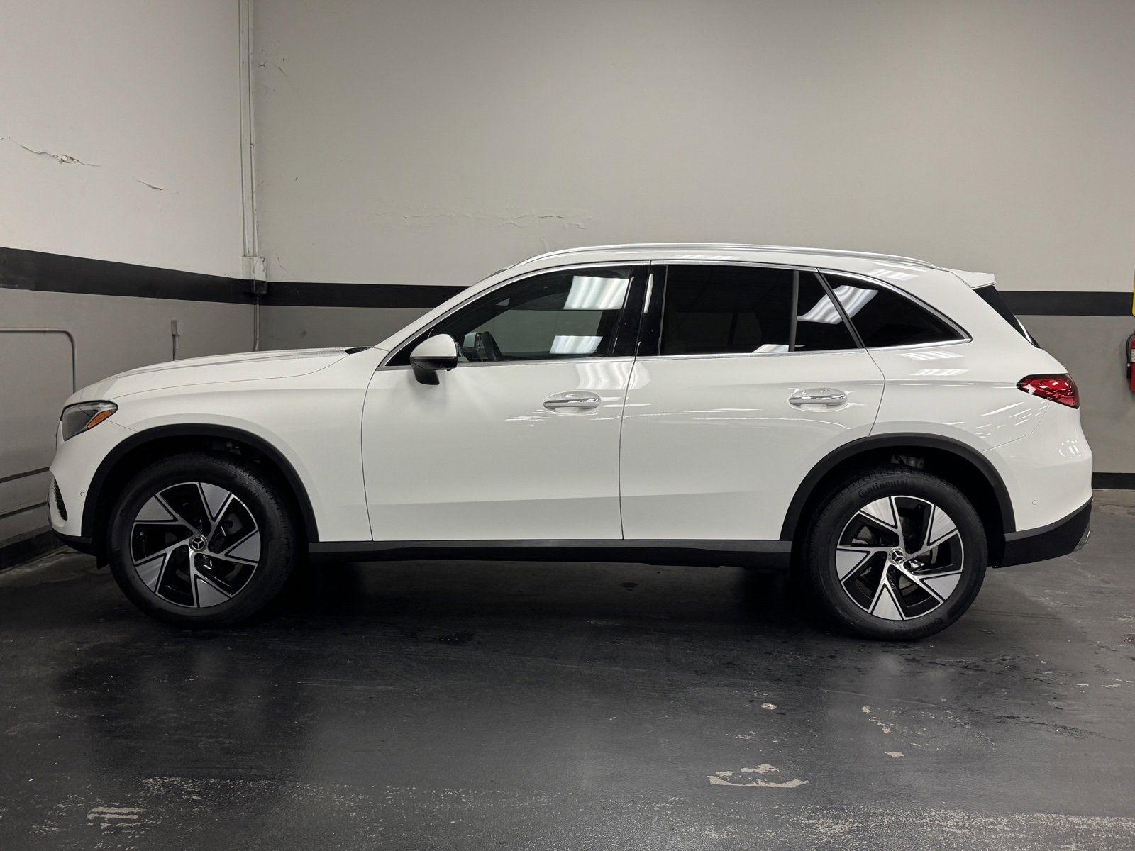 Certified 2023 Mercedes-Benz GLC 300 image 9