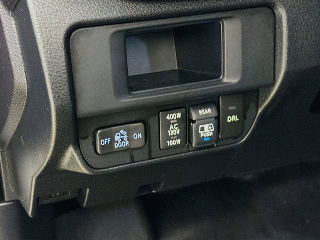 Used 2017 Toyota Tacoma TRD Sport RWD image 12
