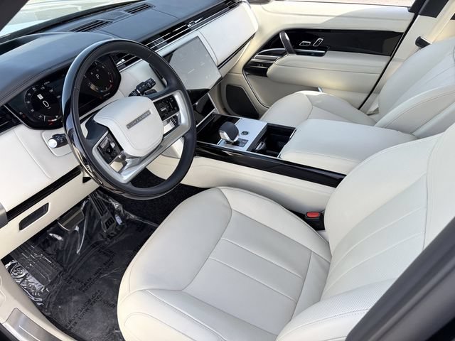 Used 2025 Land Rover Range Rover Autobiography AWD/4WD image 5