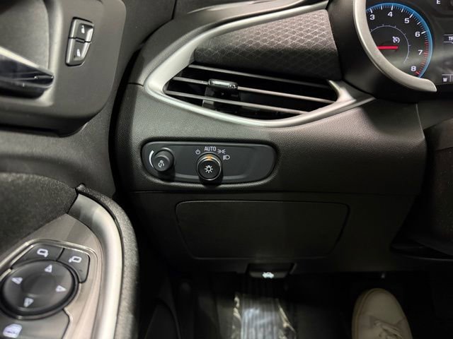 Used 2025 Chevrolet Malibu LT FWD image 15