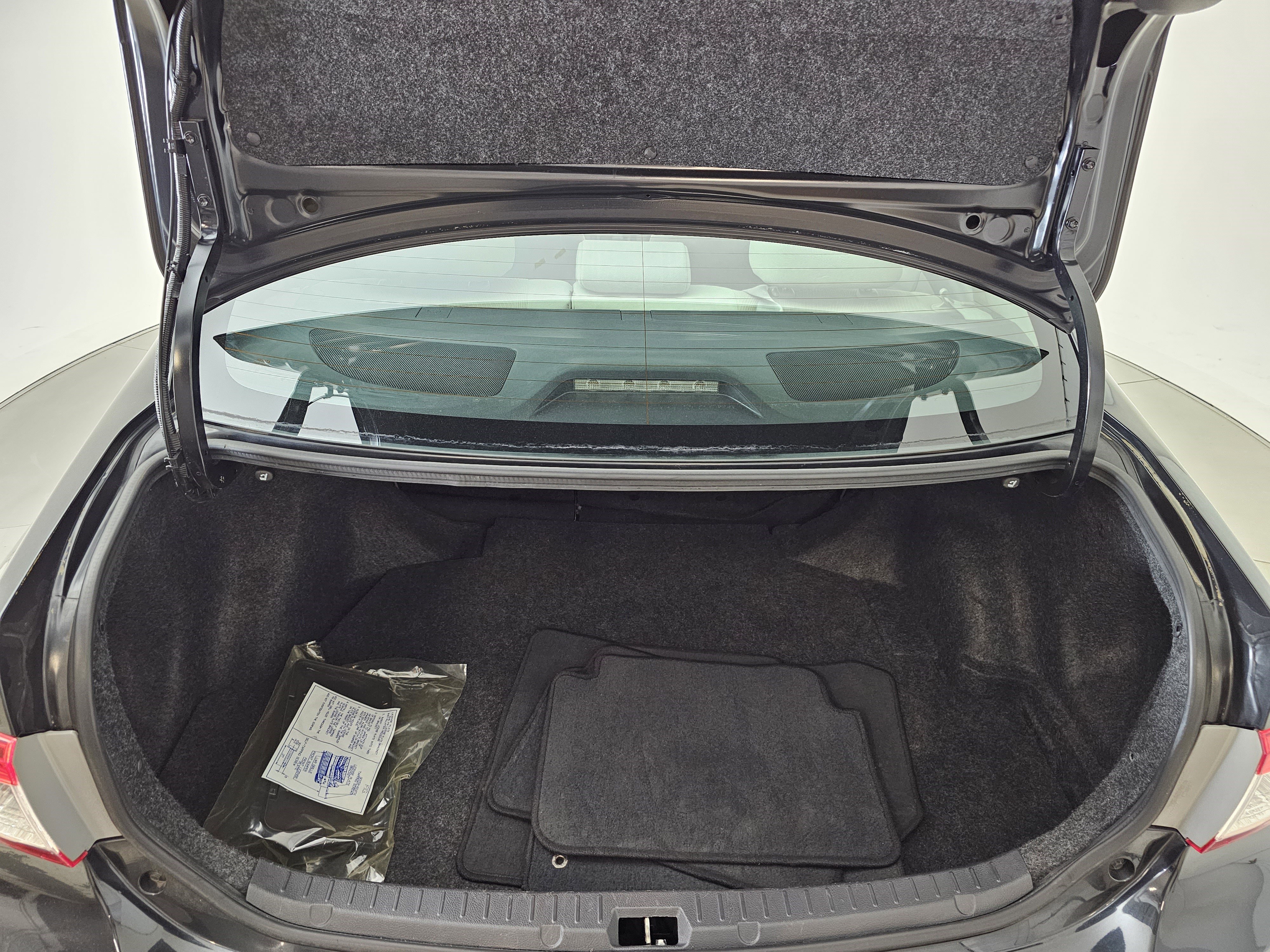 Used 2013 Toyota Corolla LE image 27