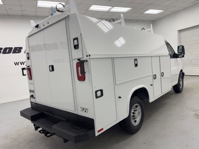 New 2025 Chevrolet Express 3500 w/ Power Convenience Package image 5