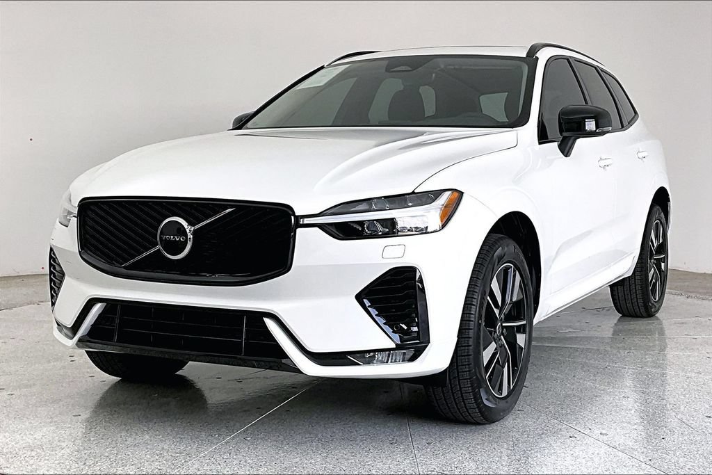 New 2026 Volvo XC60 B5 Core w/ Climate Package AWD/4WD image 2
