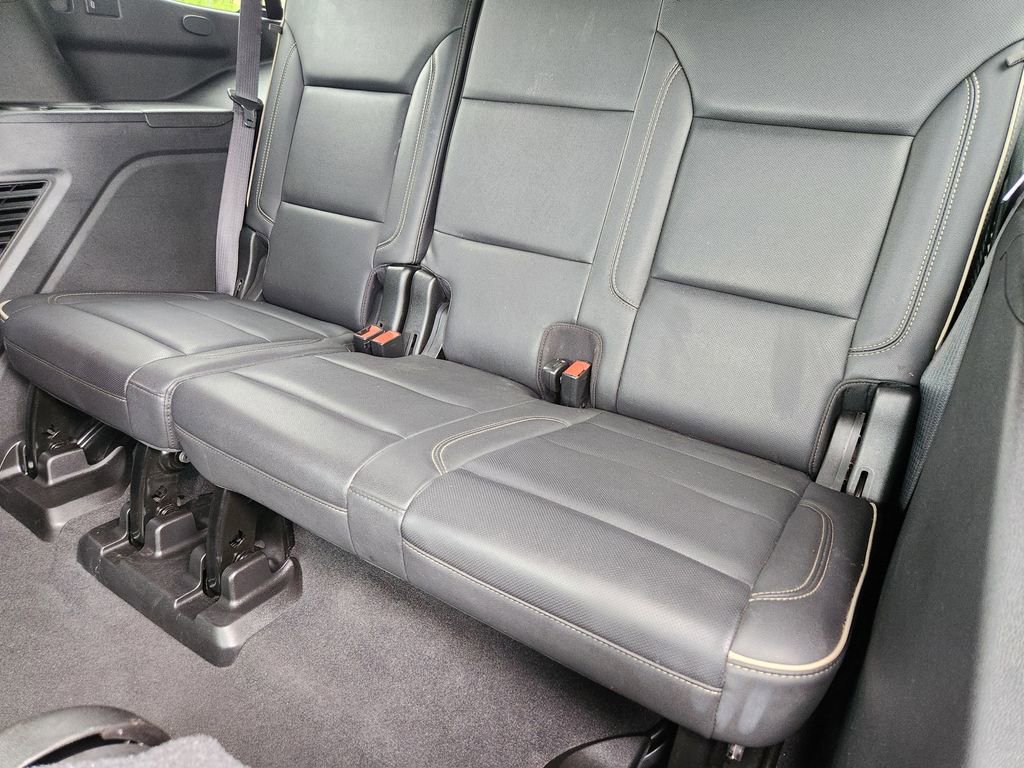 Used 2021 Chevrolet Tahoe Premier w/ Premium Package AWD/4WD image 19