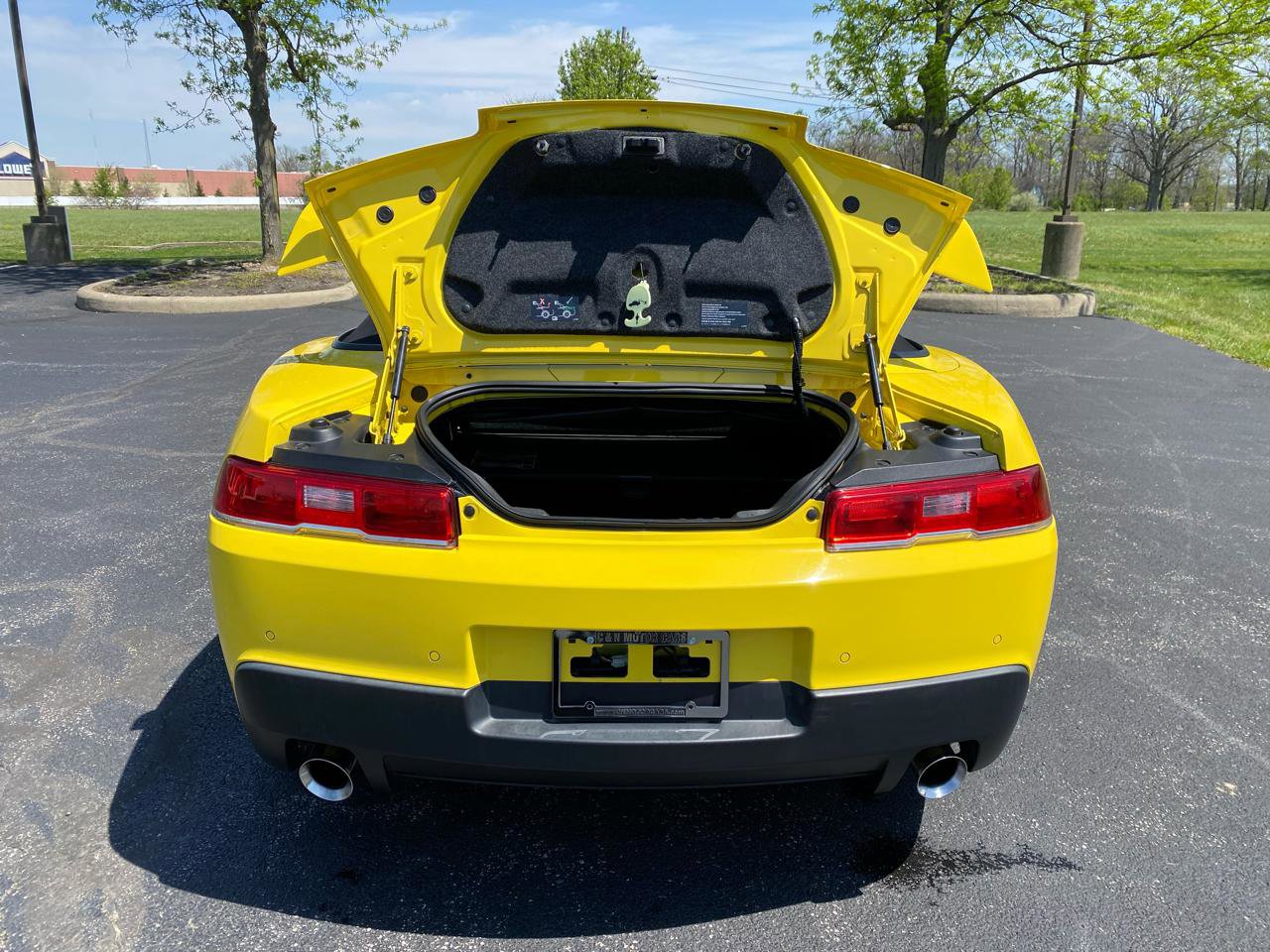 Used 2015 Chevrolet Camaro LT RWD image 42