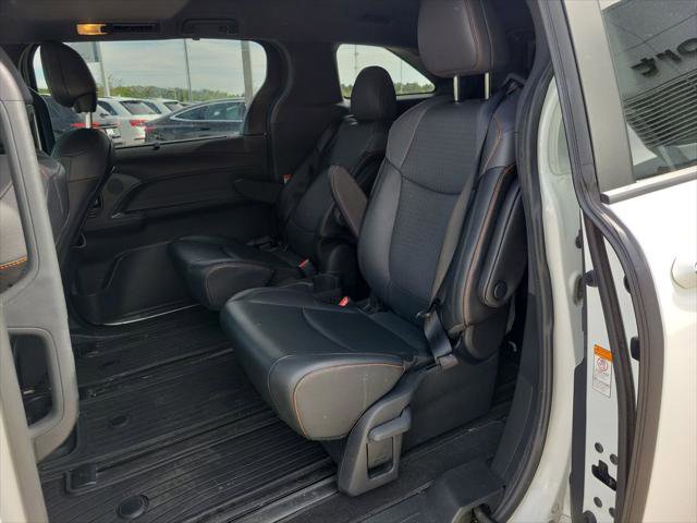 Used 2021 Toyota Sienna XSE FWD image 8