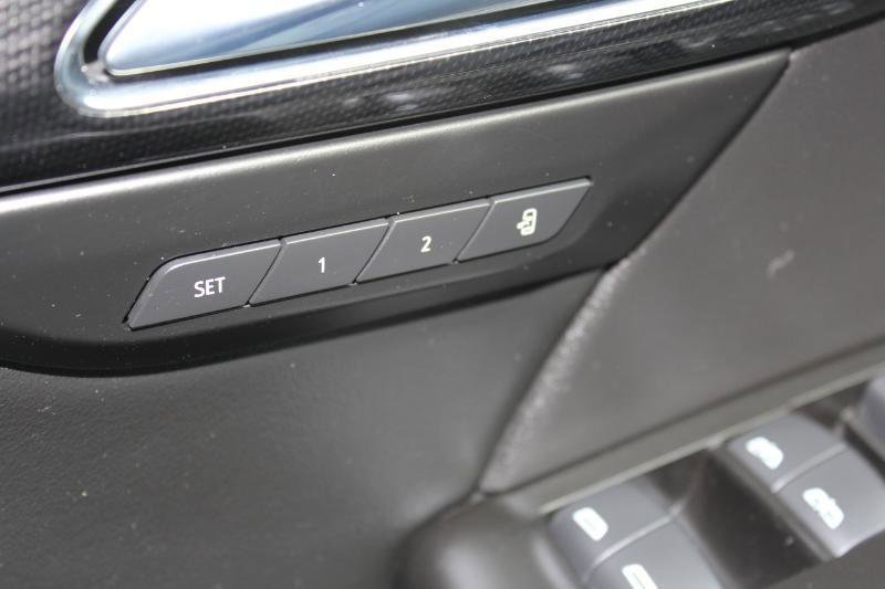 Used 2023 Buick Envision Essence FWD image 25