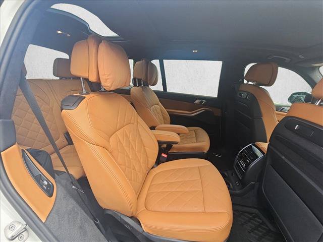 Used 2024 BMW X7 xDrive40i w/ Executive Package AWD/4WD image 19
